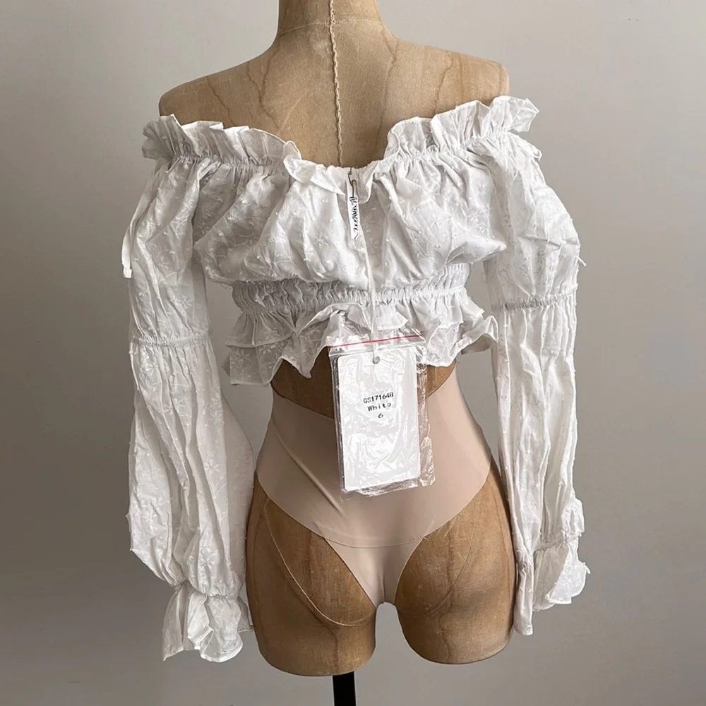 Showpo Crop Top - Picture 3 of 4